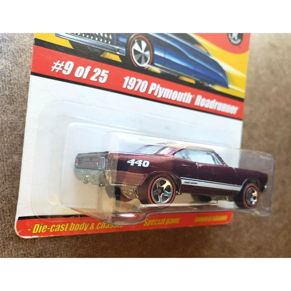 2005 Hot Wheel 1970 PLYMOUTH ROADRUNNER 440 Purple CLASSICS SERIES 1 REDLINE 5SP